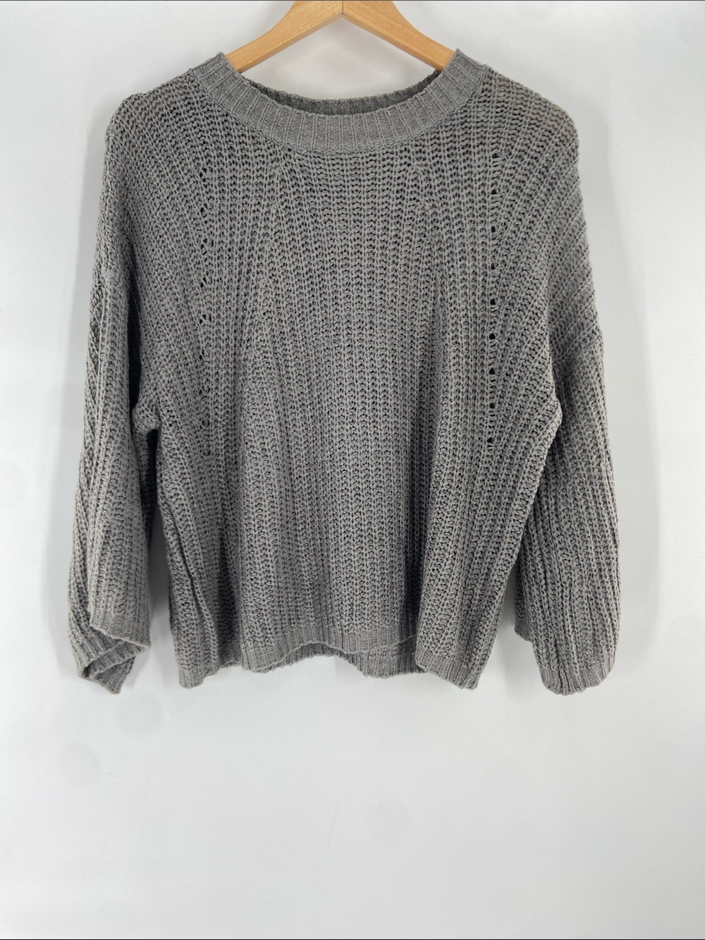 Elan Gray Knit Crewneck Sweater Size M Gently Used